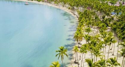 Villa in Playa Mueva Romana â Steps from Beach!