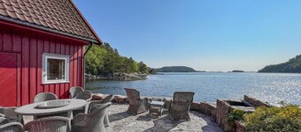 2 bedroom lovely home in Lindesnes