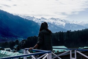 Terrace/patio - Oak Land House (Manali)