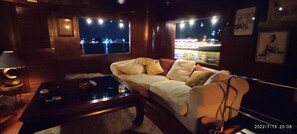 Interior - Your homestay on the Chao Phraya River in Bangkok, next to the Grand Palace (Phra Nakhon)