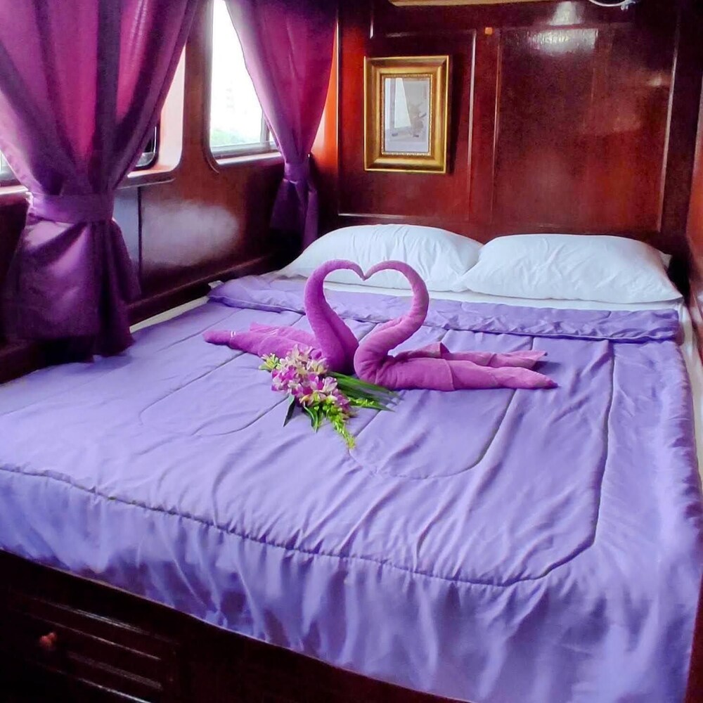 Your homestay on the Chao Phraya River in Bangkok, next to the Grand