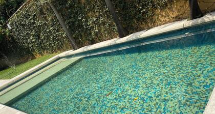 ZONA EXCLUSIVA Y COMODA. SEGURA, AMPLIA Y DIVERTIDA.
PARA FAMILIA Y AMIGOS.