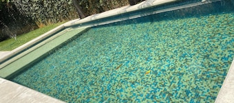 ZONA EXCLUSIVA Y COMODA. SEGURA, AMPLIA Y DIVERTIDA.
PARA FAMILIA Y AMIGOS.