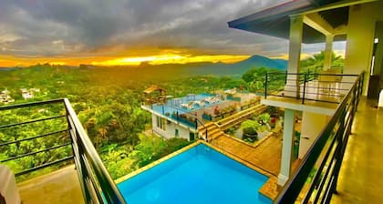 390 Villa Vista