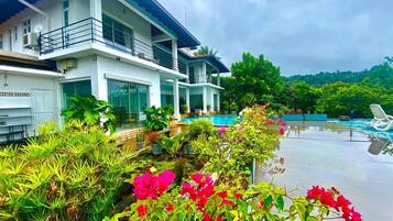 Mặt tiền nơi lưu trú