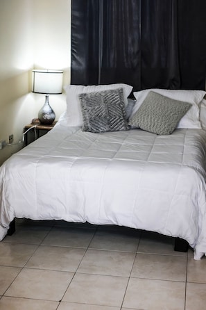 1 chambre, fer et planche à repasser, Wi-Fi, draps fournis