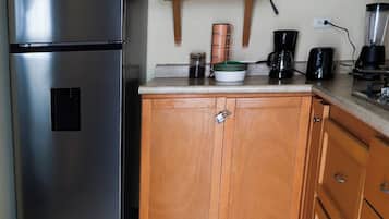 Microwave, stovetop