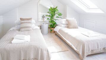 3 bedrooms, iron/ironing board, free WiFi