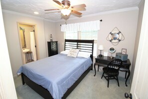 2 bedrooms, desk, iron/ironing board, WiFi