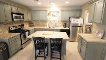 Utensilios de cocina y comedor