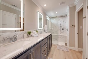 Suihku, hiustenkuivaaja