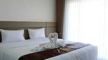 淋浴設備、毛巾、肥皂、洗髮精