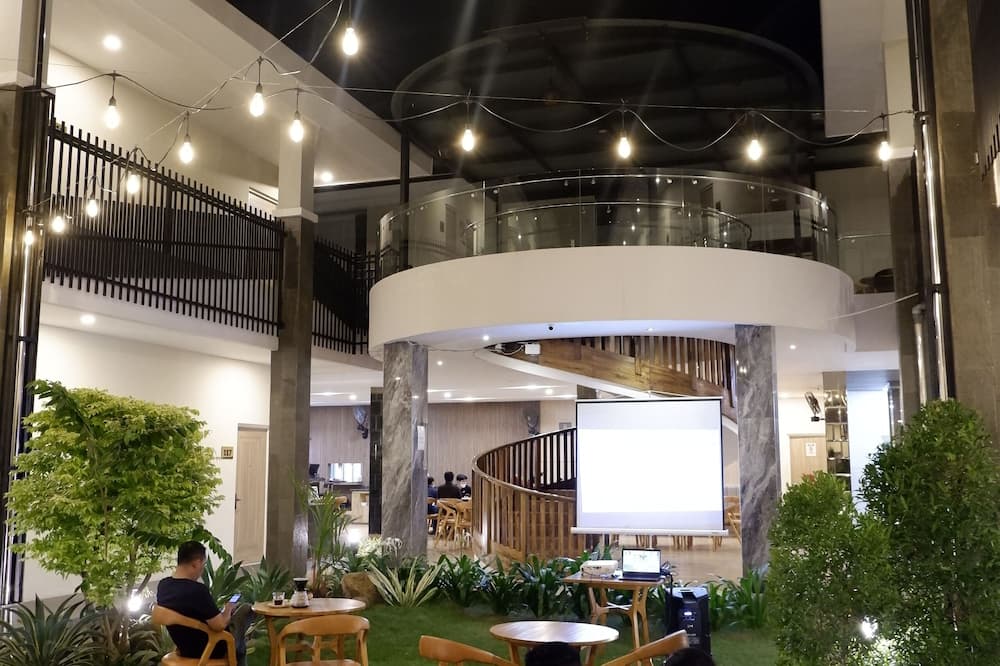 GRAND SAMOTA HOTEL