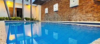 Hubomoto People's Suite
