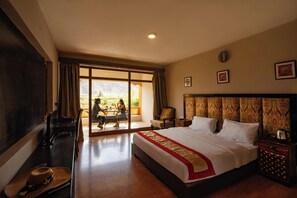 Superior Double or Twin Room | Bathroom | Slippers - Hotel Ladakh Retreat (Leh)