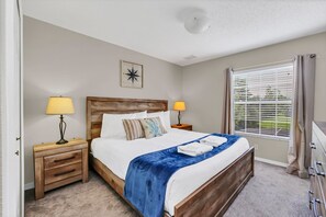 3 bedrooms, desk, laptop workspace, iron/ironing board - Family Oasis, Cozy Retreat With Bunk Room (Kissimmee)