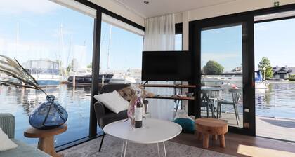 Spend the night on the water in Lemmer