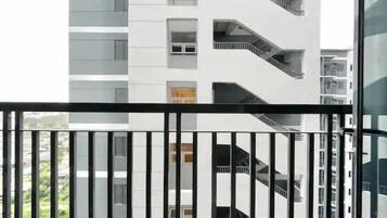 Deluxe Studio, City View | Balcony