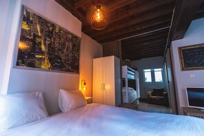 Deluxe Suite, City View | Blackout drapes, free WiFi - Bed Star Line (Antwerp)