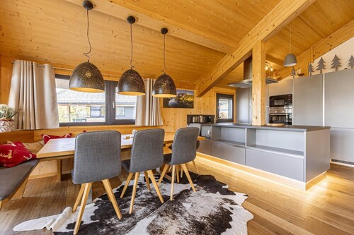 Cosy chalet with sauna