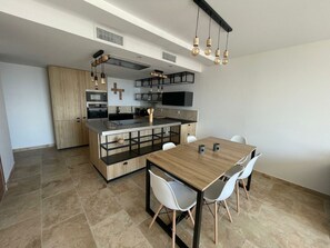 Dining - House with nice view (CAVALAIRE-SUR-MER)