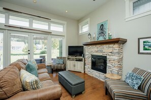 Unclassified image, 5 of 37, button