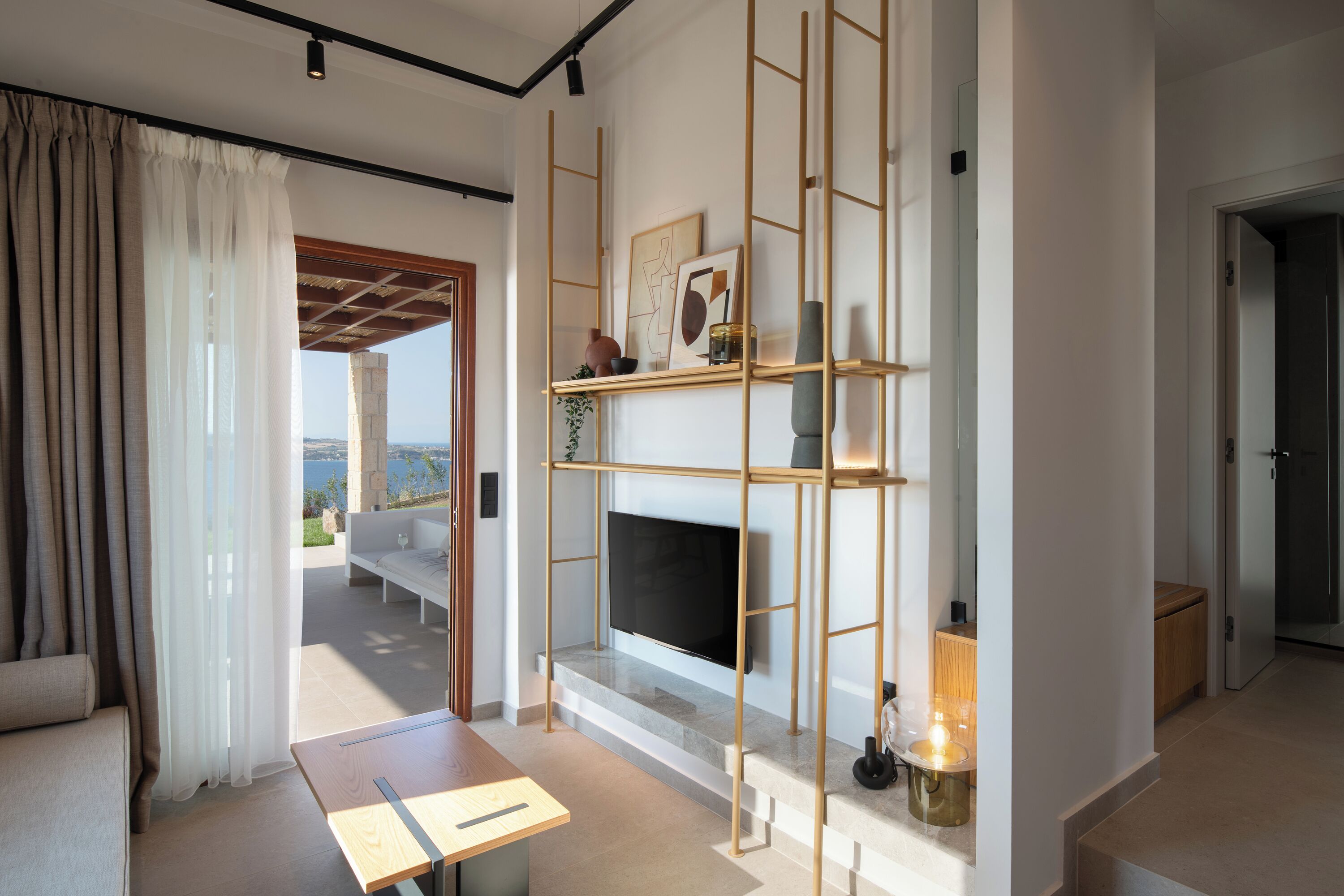 Télévision à écran plat