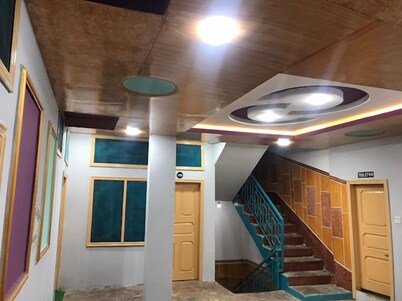 Abu Dhabi Palace besham