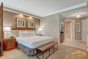 Bureau, fer et planche à repasser, Wi-Fi, draps fournis