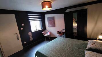 1 bedroom, WiFi, bed sheets