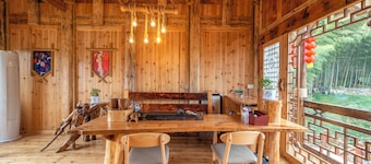 Glass Inn