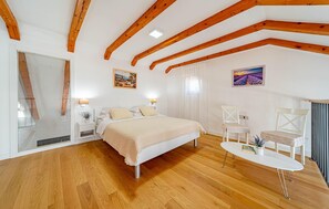3 chambres, accès au Wi-Fi (inclus), literie fournie