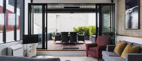 City Apartment, City View | Living area