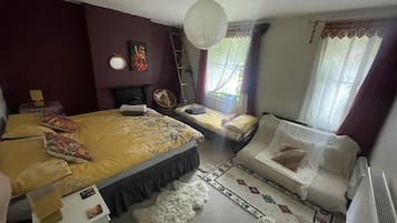 Rumah | 2 kamar tidur, setrika/meja setrika, Wi-Fi gratis, dan seprai linen