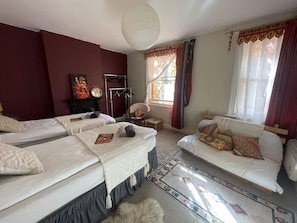 Rumah | 2 kamar tidur, setrika/meja setrika, Wi-Fi gratis, dan seprai linen