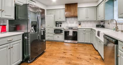 Tranquil Updated 3Bed Pool Home