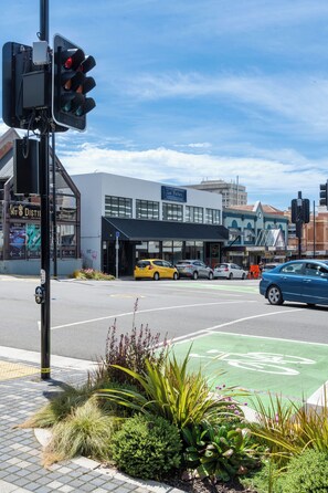 Exterior - City Centre Apartment on Hanover - Studio 1 (Dunedin)