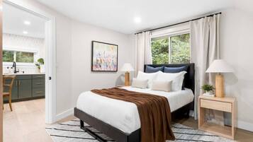 2 bedrooms, desk, iron/ironing board, free WiFi