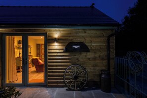 Cottage | Exterior - Self-contained Cosy one Bedroom Holiday Barn (Cowbridge)