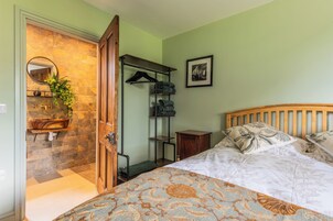 Cottage | 1 bedroom, iron/ironing board, free WiFi, bed sheets