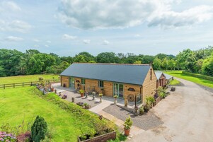 Cottage | Property grounds