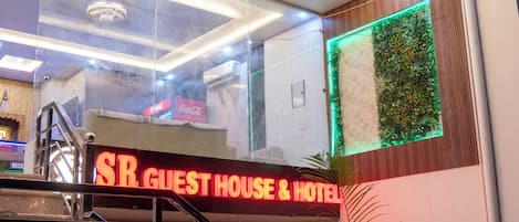 Fachada de la propiedad