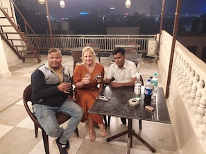 Free daily continental breakfast - SR GUEST HOUSE  (Agra)