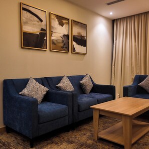 Junior-Suite, Stadtblick | Wohnbereich