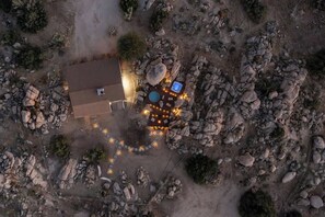 Exterior - Bijou • Romantic Sanctuary, Hot Tub in Boulders (Yucca Valley)