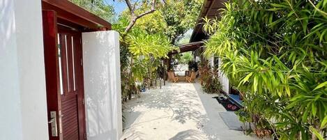 Family Double Room, Garden View | Garden view