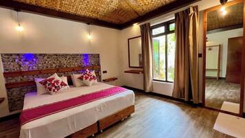 Chambre Double Familiale, vue jardin | Wi-Fi gratuit