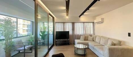 Comfort Apartment, Private Bathroom, Overwater | Living area