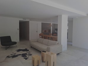 Smart TV, fireplace, table football, ping pong