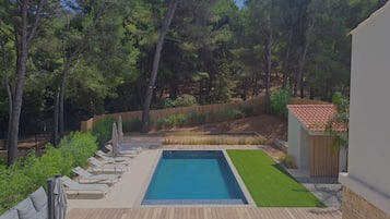 Piscine extérieure